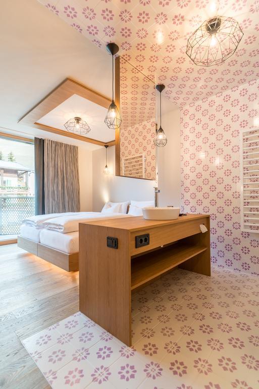 Hotel Tofana Сан Касиано Екстериор снимка